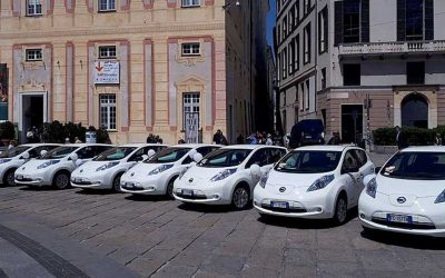 Genova mette la spina al car sharing