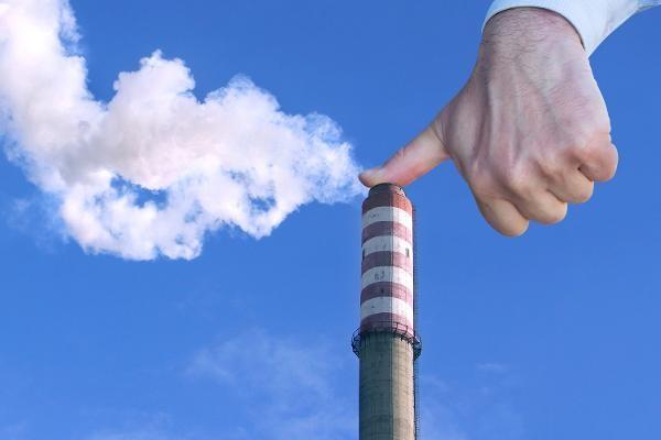 L’Unione Europea con il Green Deal punta a eliminare le emissioni di gas serra entro il 2050, coinvolgendo anche le imprese